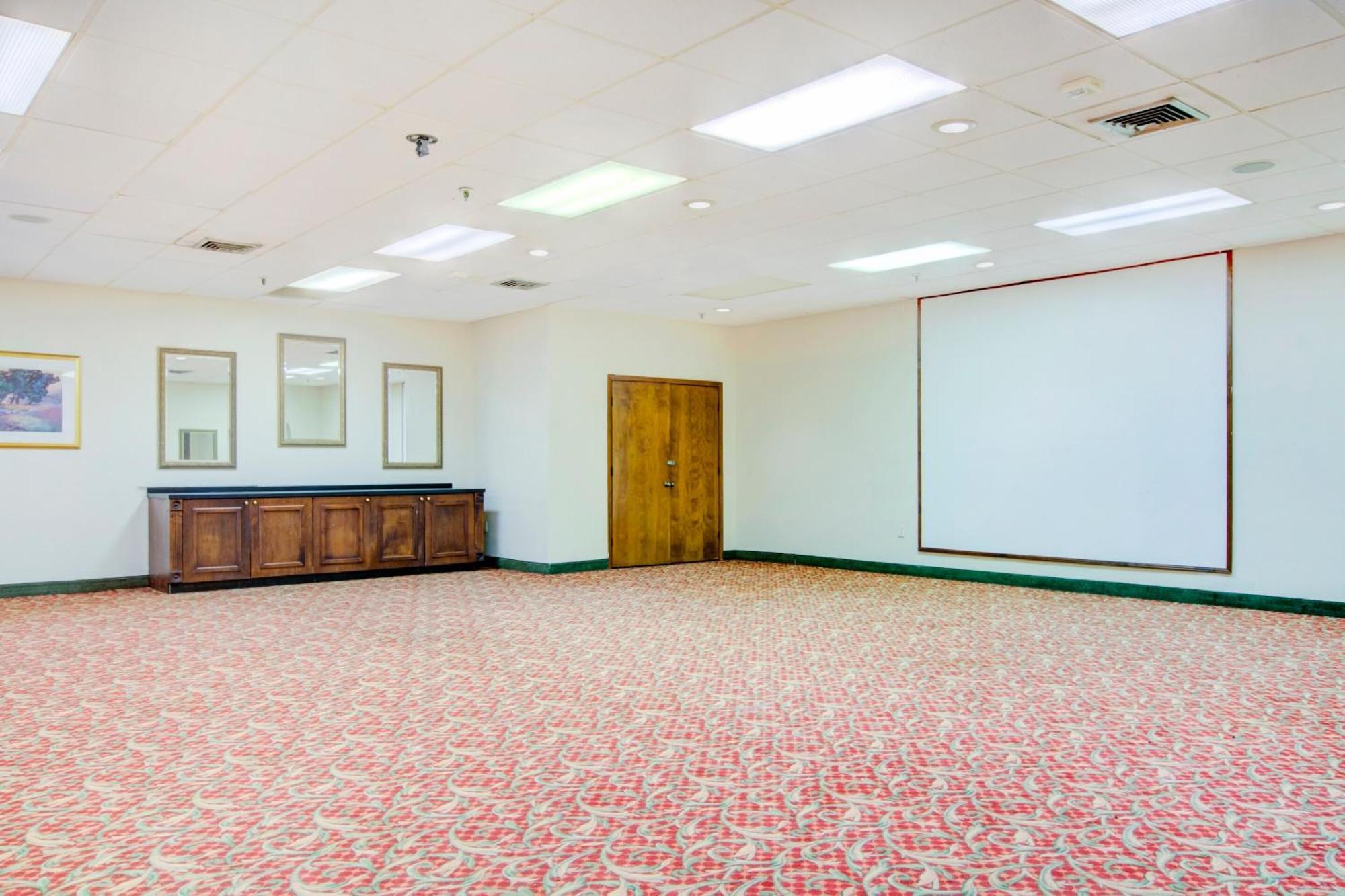 Oyo Hotel Dundee By Crystal Lake Екстериор снимка